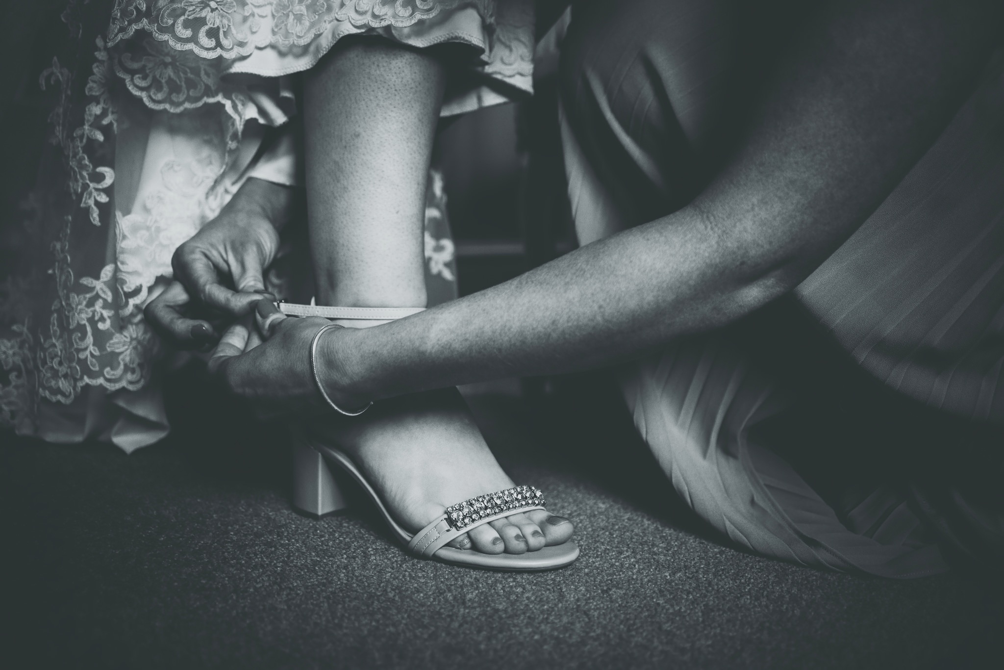Cheshire-Wedding-Photography-Laura-Jack-Plough-at-Eaton-19
