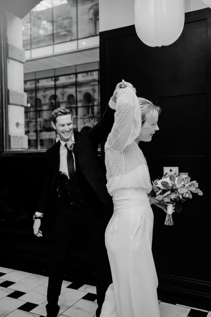 MANCHESTER-WEDDING-PHOTOGRAPHY-KING-ST-TOWNHOUSE-SIOBHAN-OLLIE26