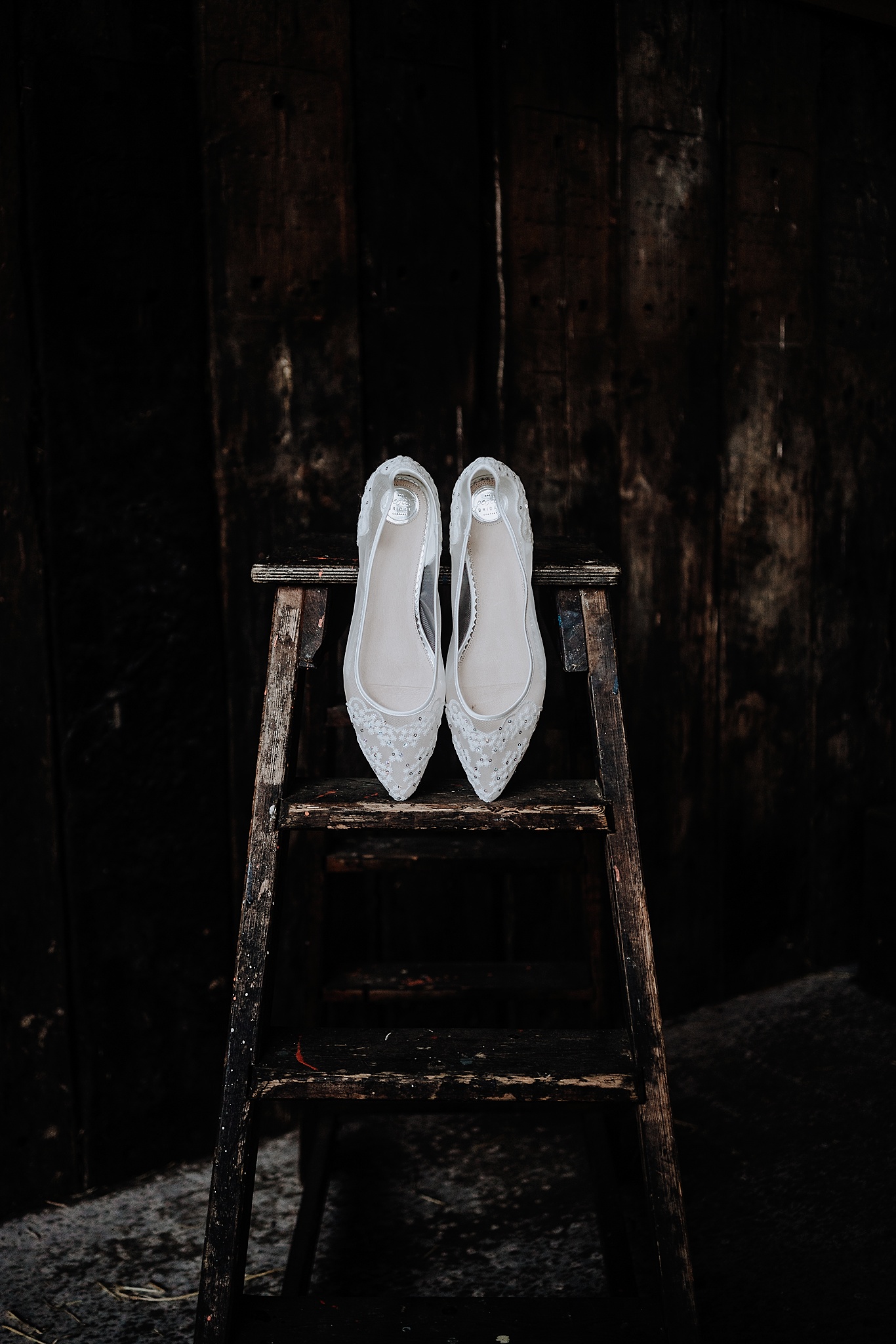 OWEN-HOUSE-WEDDING-BARN-PHOTOGRAPHY-MR-MRS-HUNTER-3
