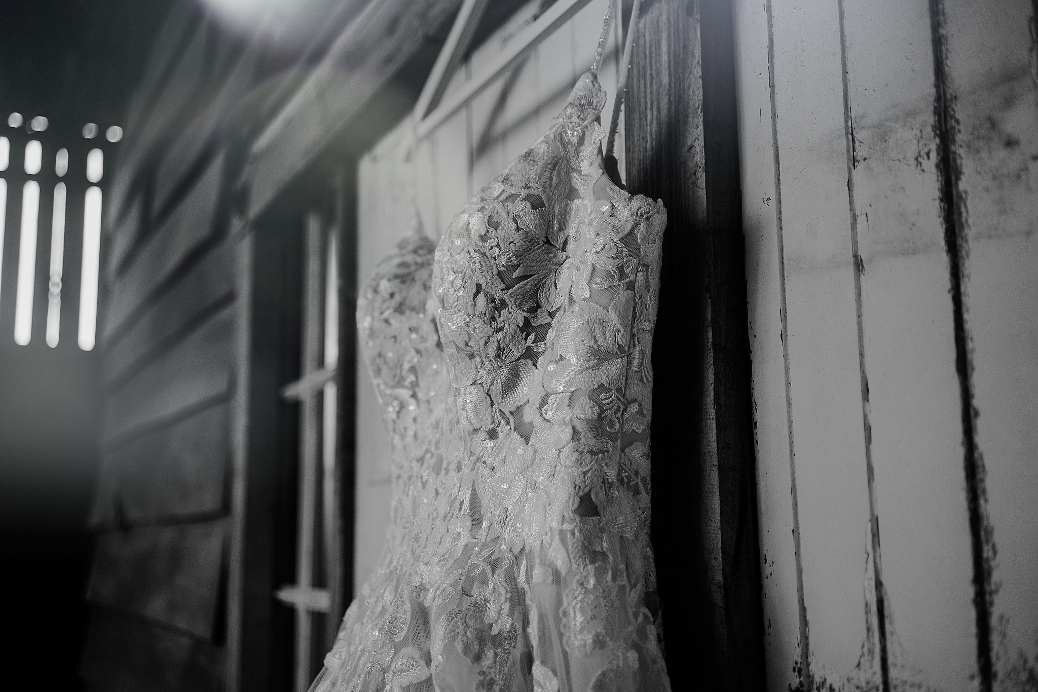 OWEN-HOUSE-WEDDING-BARN-PHOTOGRAPHY-MR-MRS-HUNTER-7